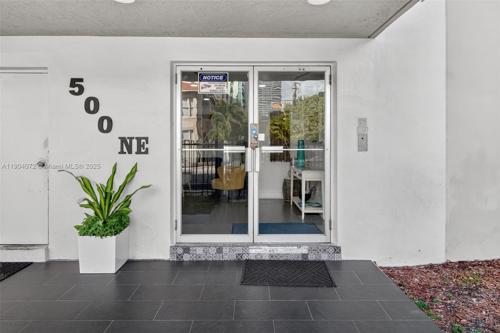 EL DORADO BAY CONDO APTS - Residential Lease