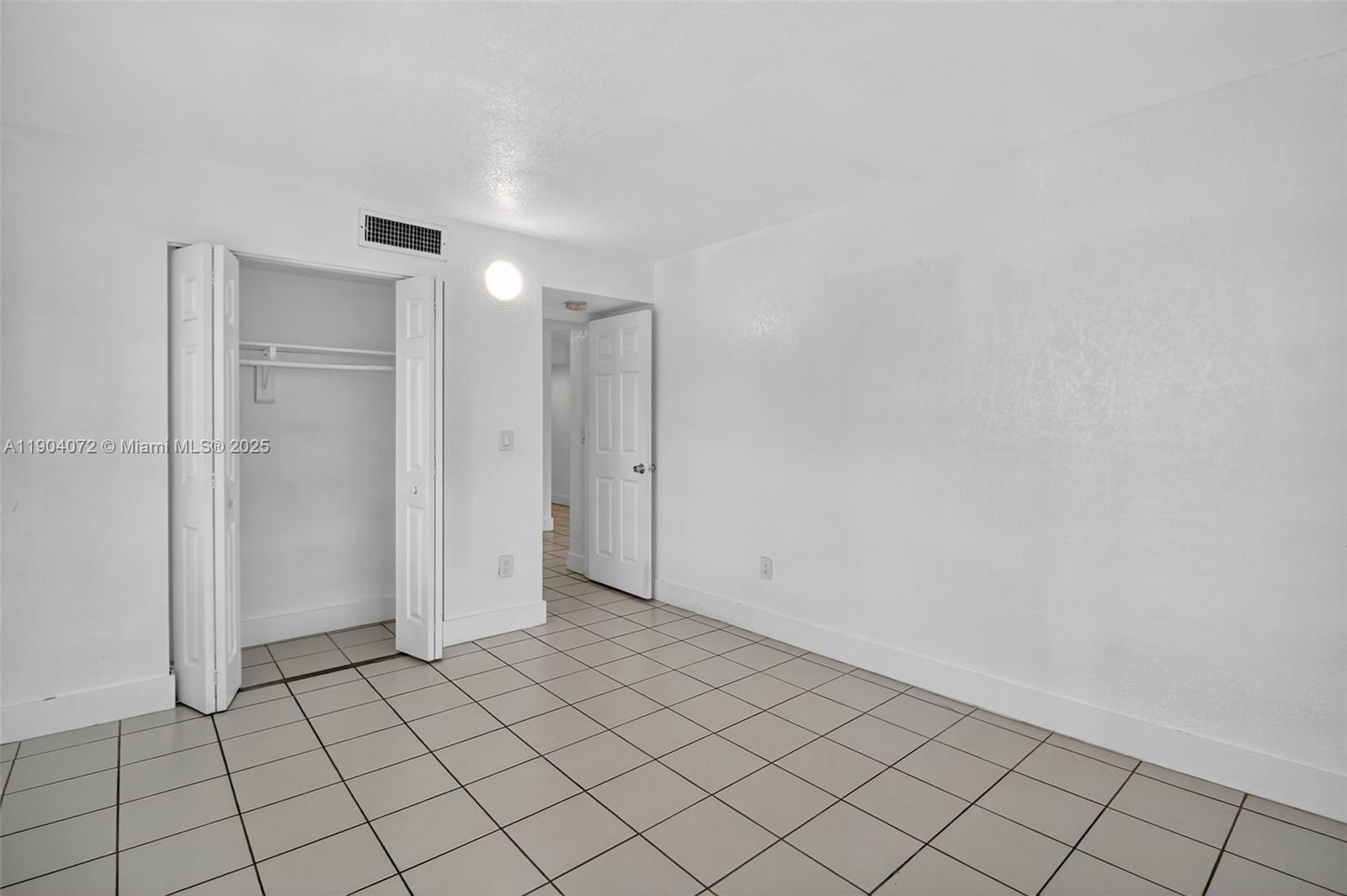 EL DORADO BAY CONDO APTS - Residential Lease