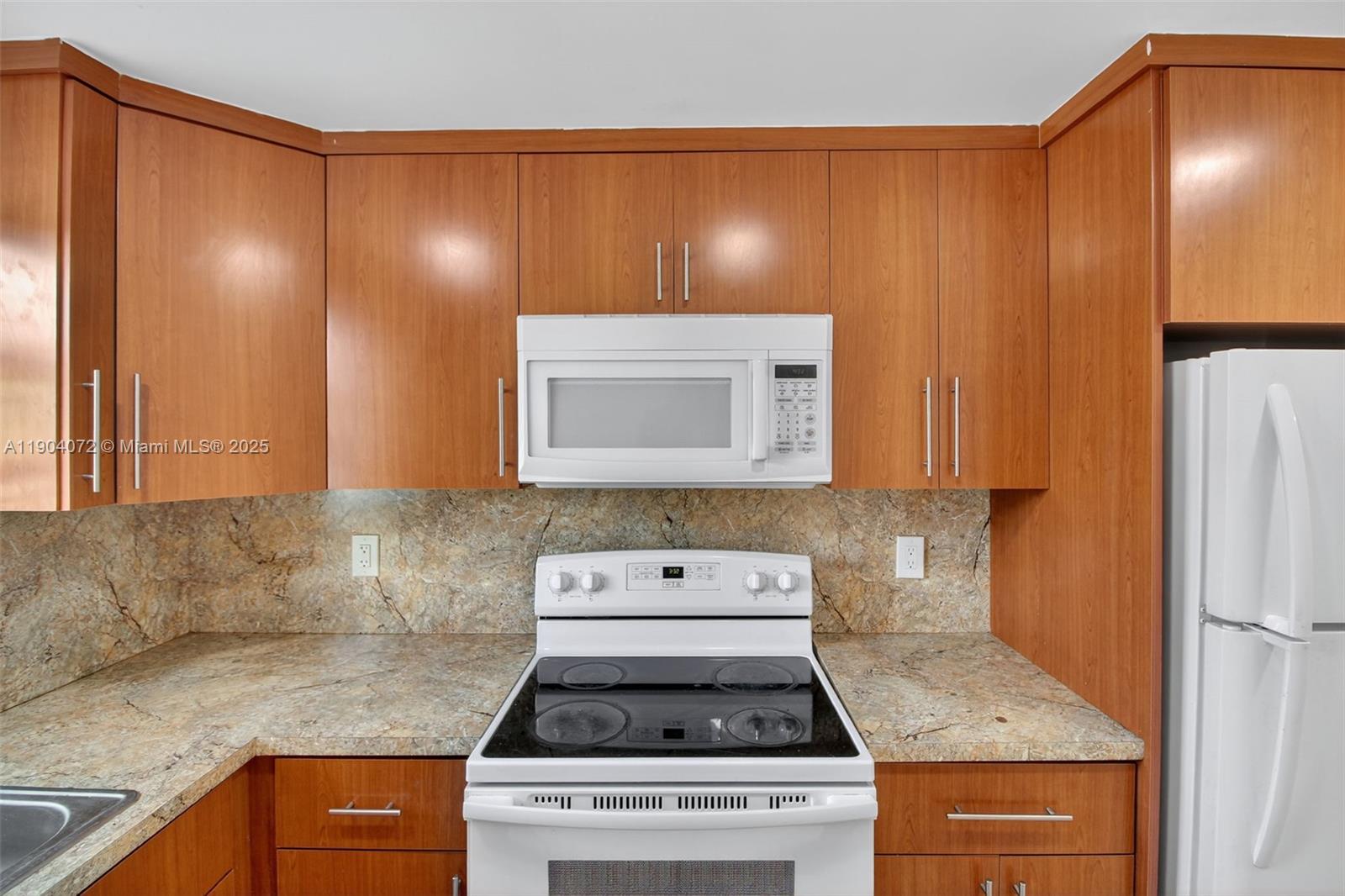 EL DORADO BAY CONDO APTS - Residential Lease