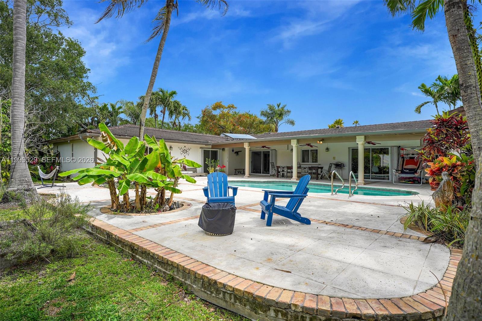 OLD CUTLER PINES THE - Residential Lease