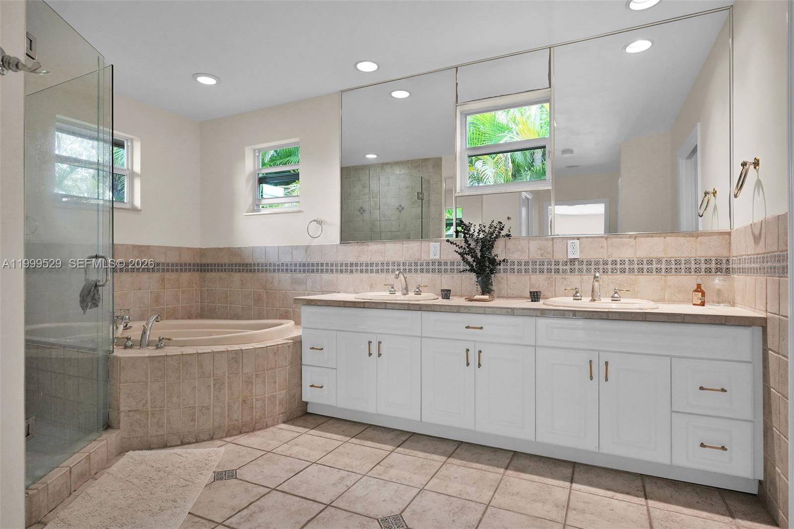 OLD CUTLER PINES THE - Residential Lease