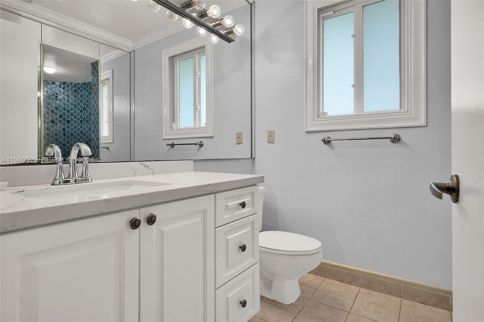 OLD CUTLER PINES THE - Residential Lease