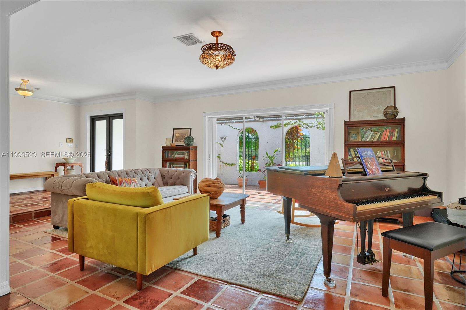 OLD CUTLER PINES THE - Residential Lease