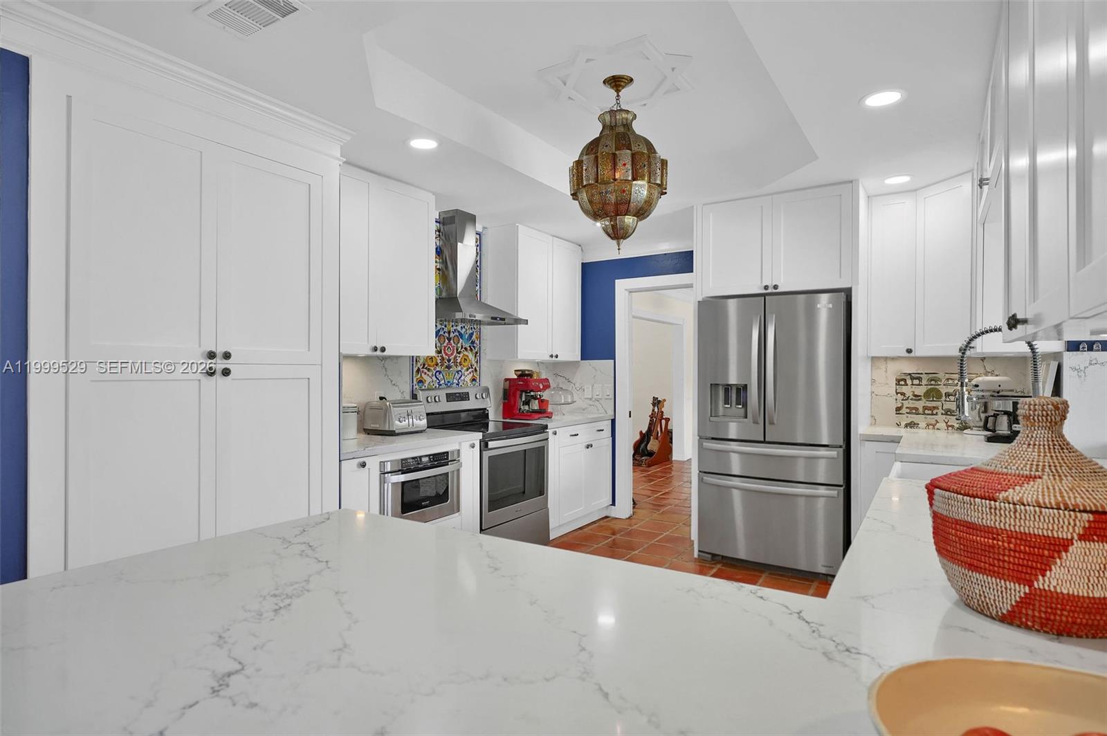 OLD CUTLER PINES THE - Residential Lease