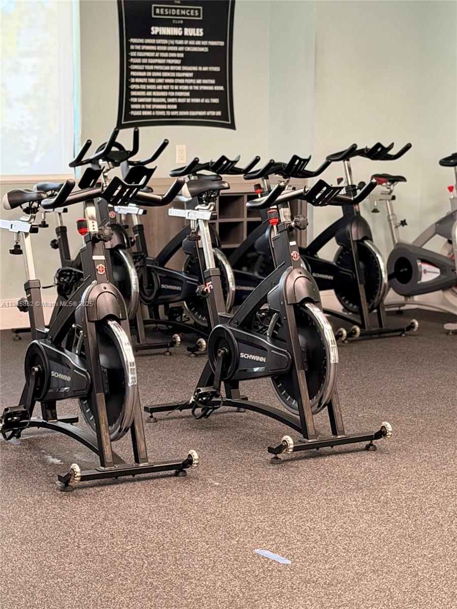 DOWNTOWN DORAL SOUTH PHAS - Residential