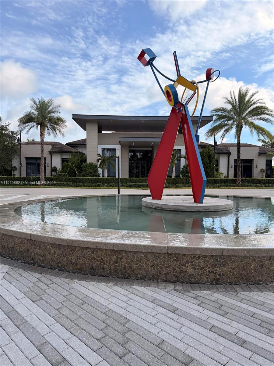 DOWNTOWN DORAL SOUTH PHAS - Residential