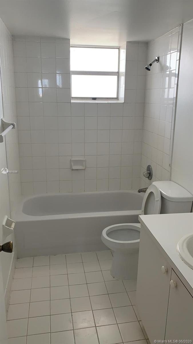 ISLAND SHORES CONDO - Residential Lease