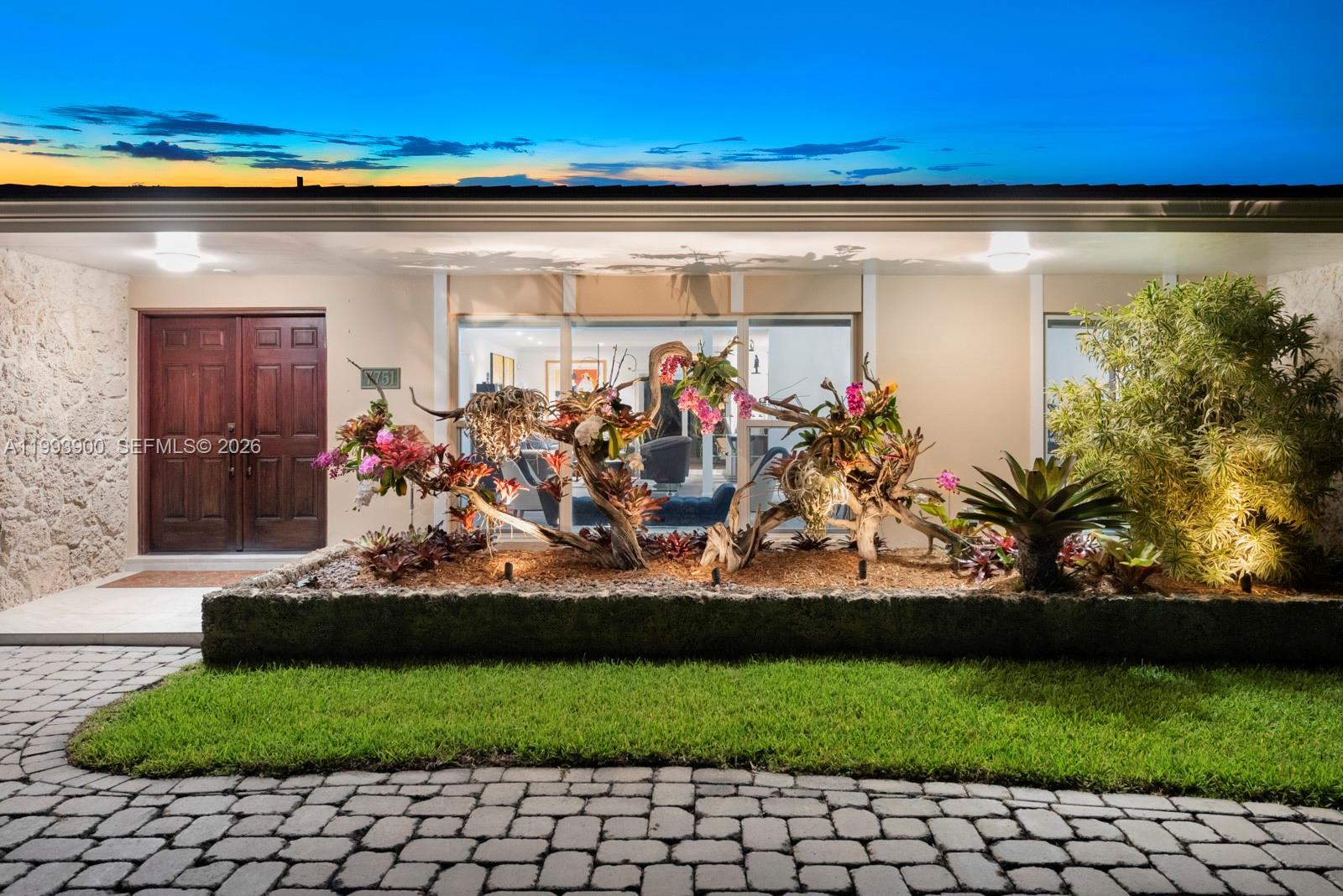 PALMETTO COURT - Residential