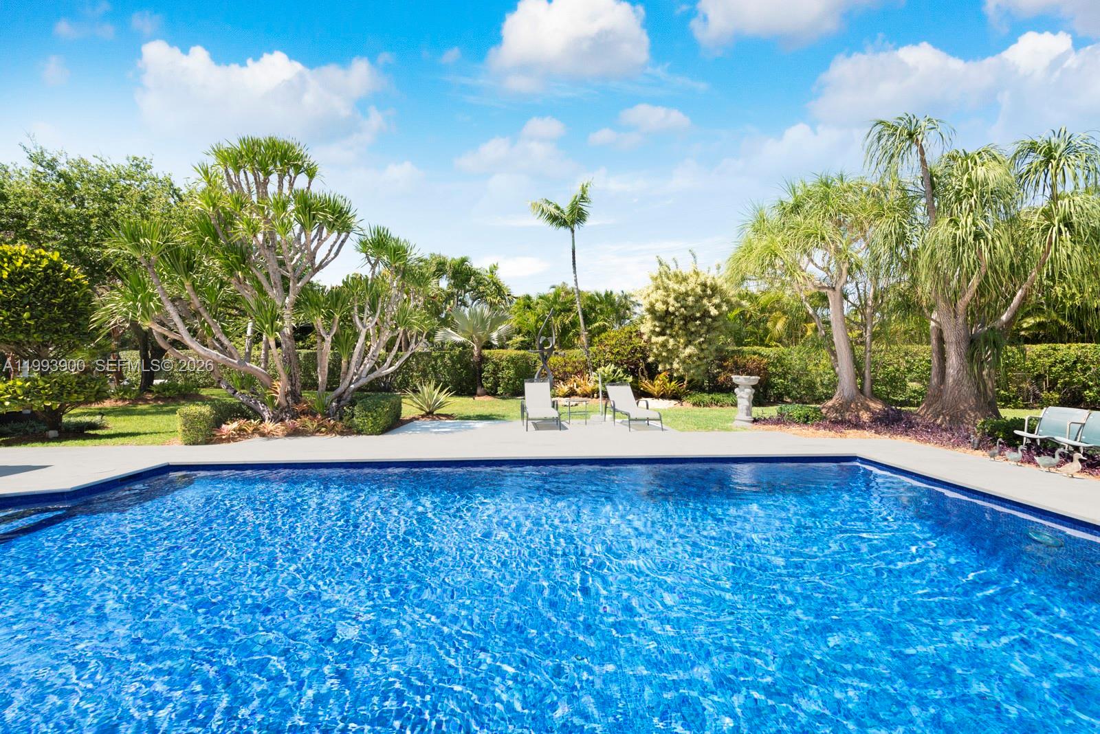 PALMETTO COURT - Residential