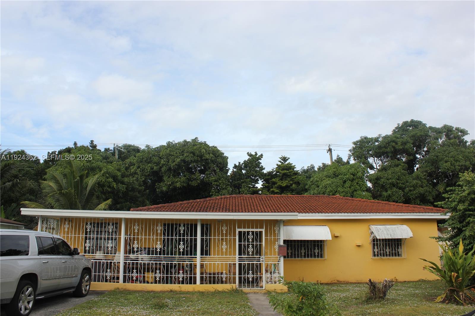 GREENVILLE MANOR - Residential