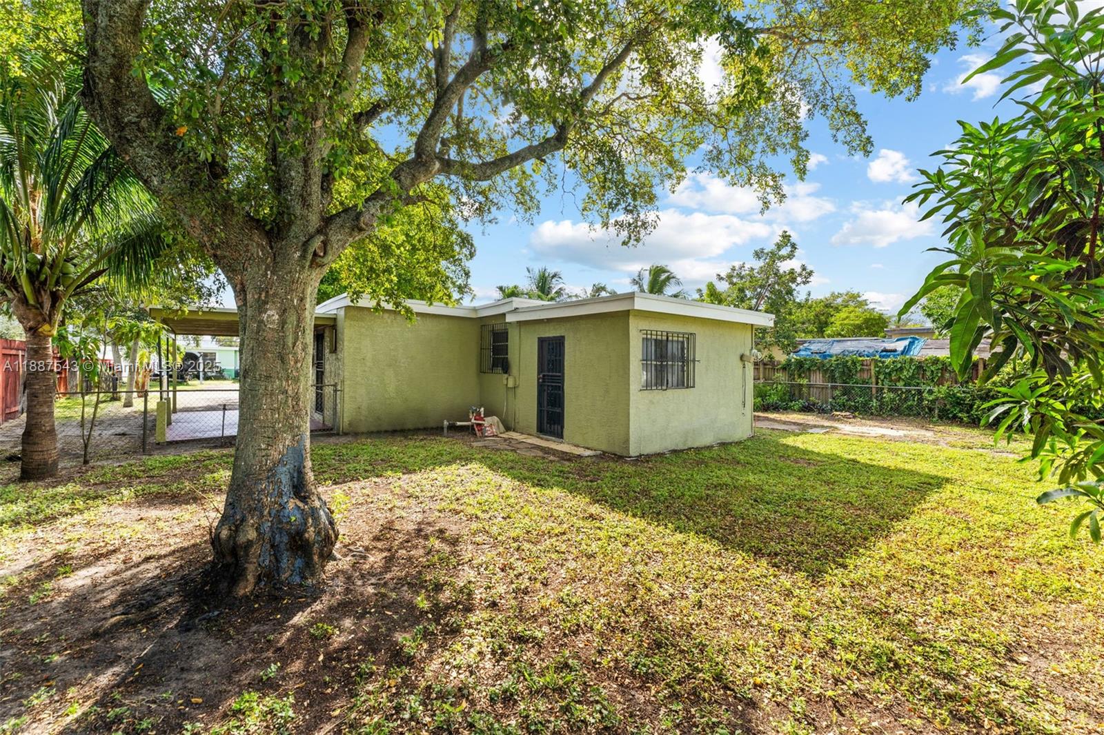 MIAMI GARDENS ESTATES SEC - Residential