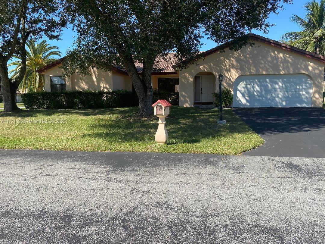 Rental Property at 5611 Windover Way, Davie, Broward County, Florida - Bedrooms: 4 
Bathrooms: 3  - $3,850 MO.