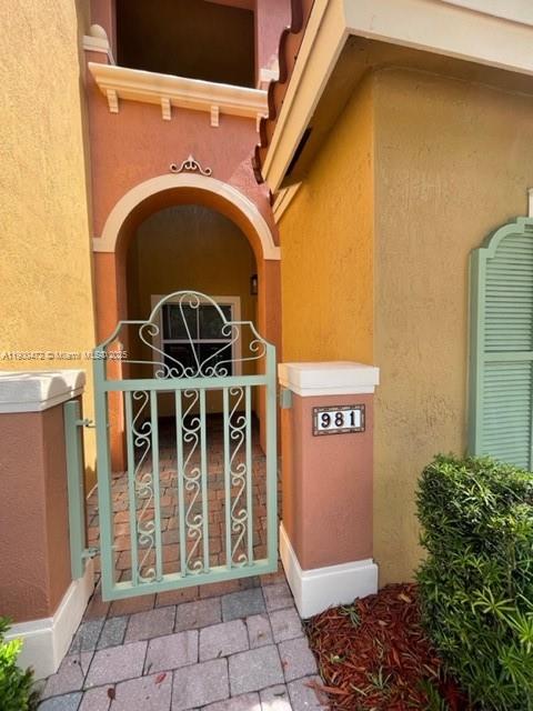 PEMBROKE CAY CONDO - Residential Lease