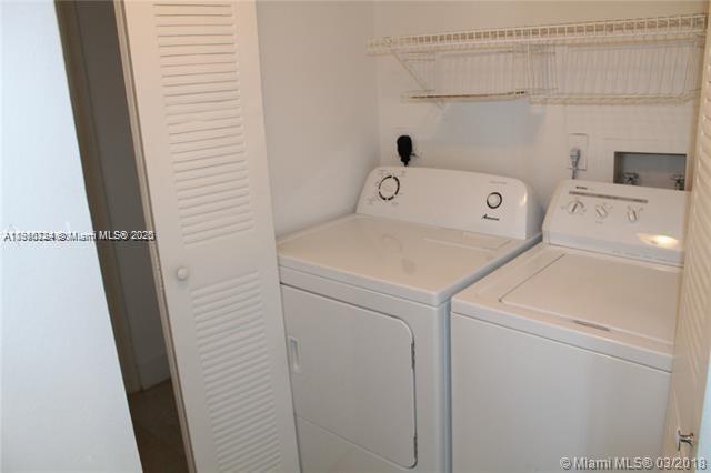 250 W Palm Cir W 307