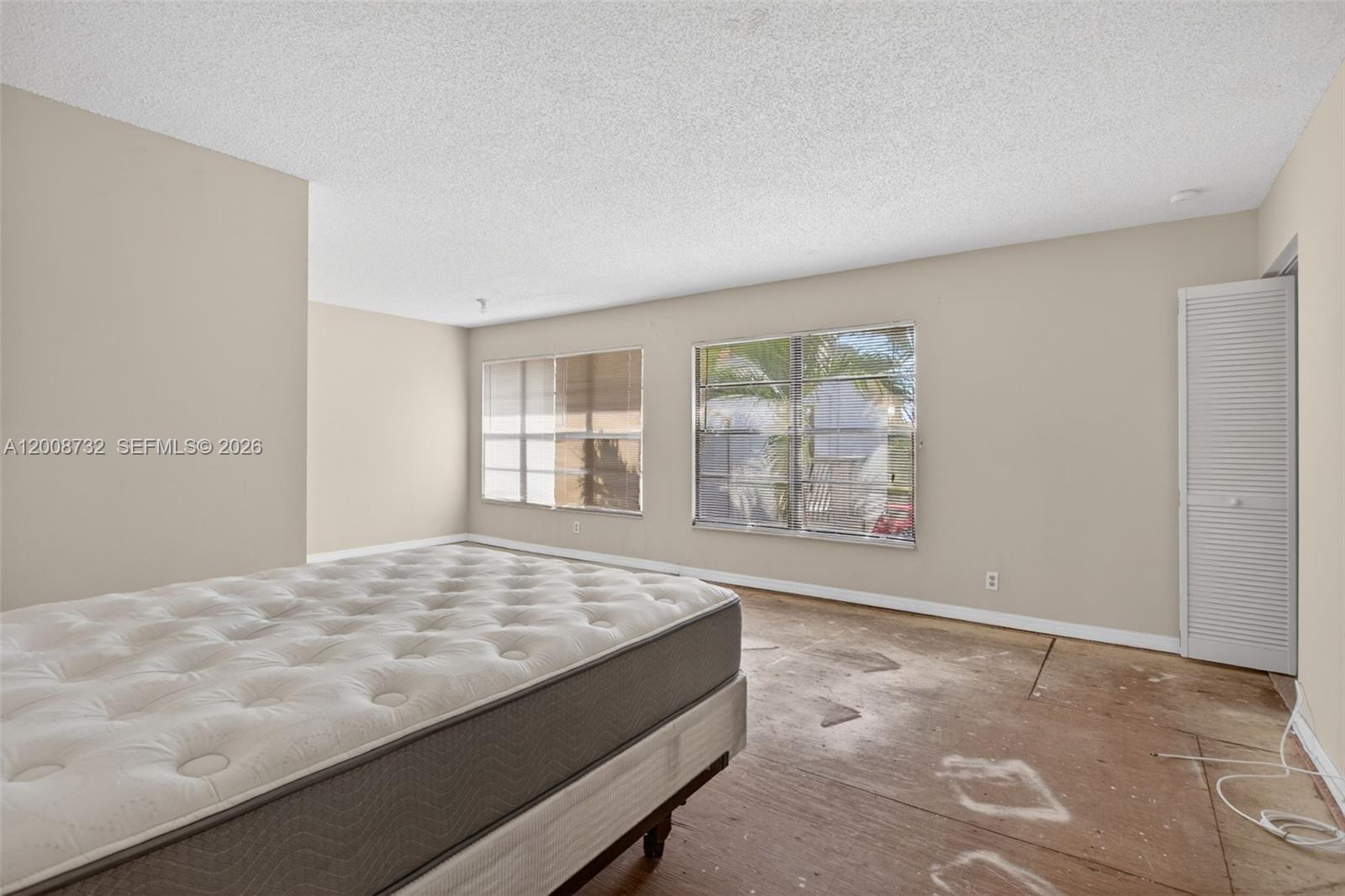 PALM SPRINGS VILLAGE COND - Residential