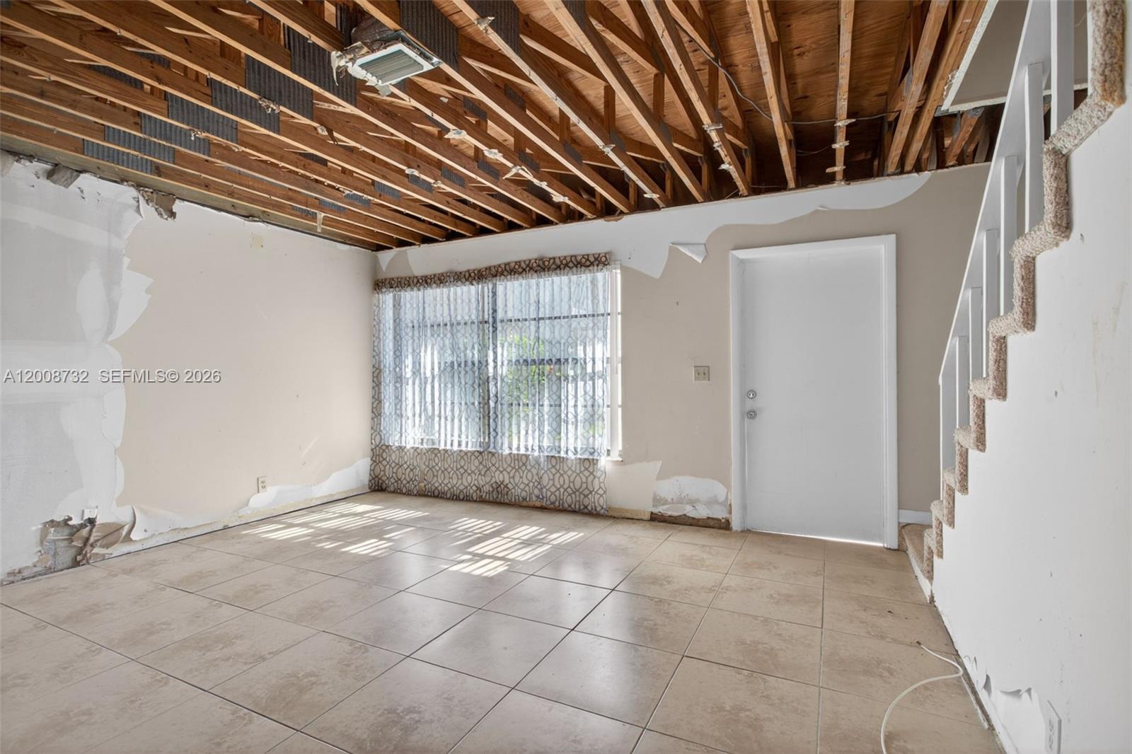 PALM SPRINGS VILLAGE COND - Residential