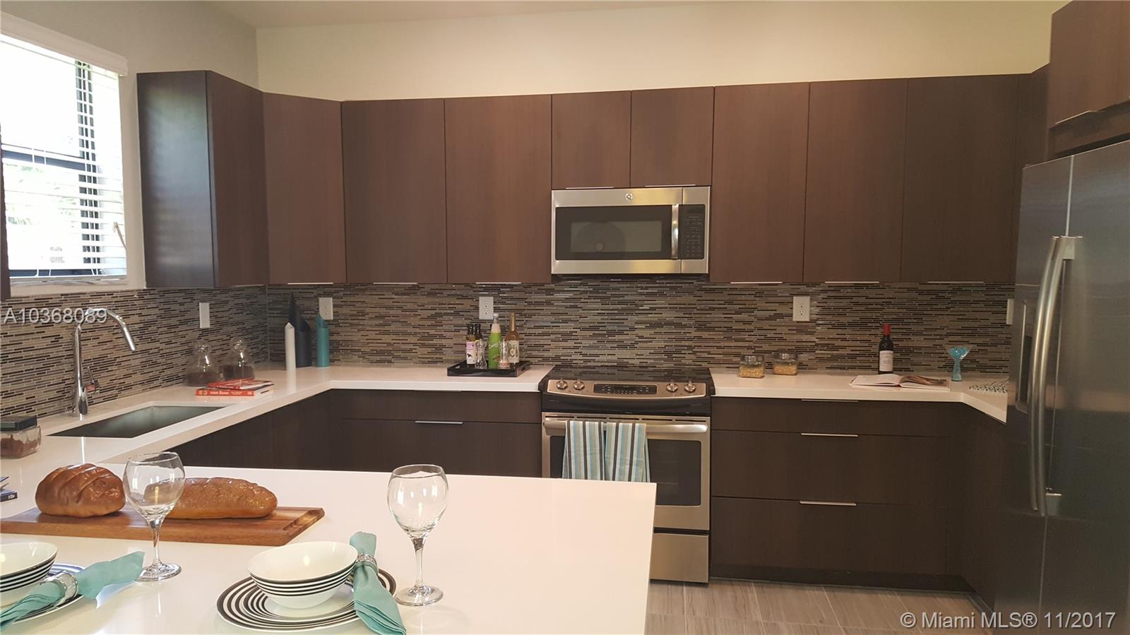 ASTORIA  GRAND BAY NORTH - Residential Lease