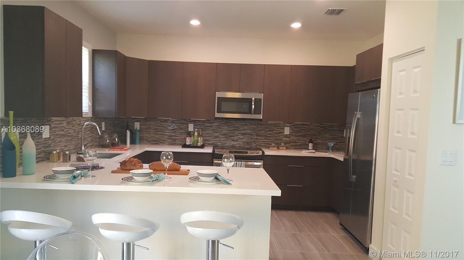 ASTORIA  GRAND BAY NORTH - Residential Lease