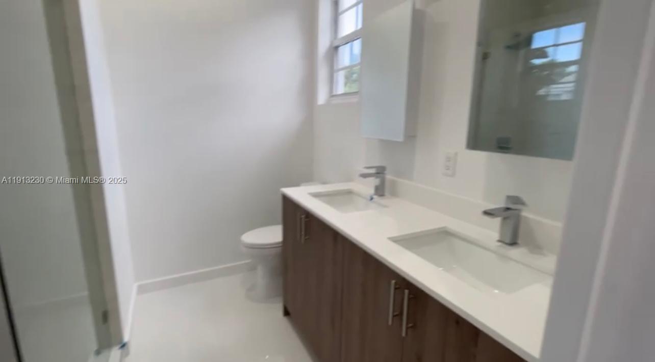 BAHIA DELRAY TOWNHOMES CO - Residential Lease