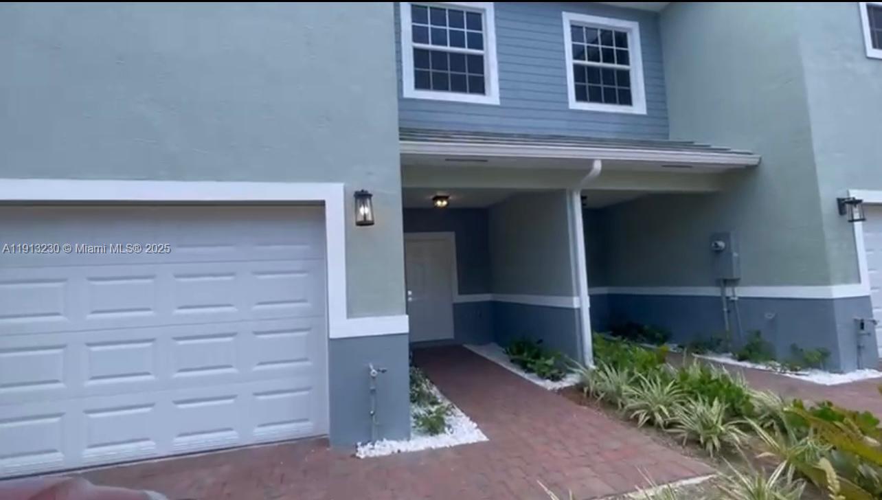 BAHIA DELRAY TOWNHOMES CO - Residential Lease