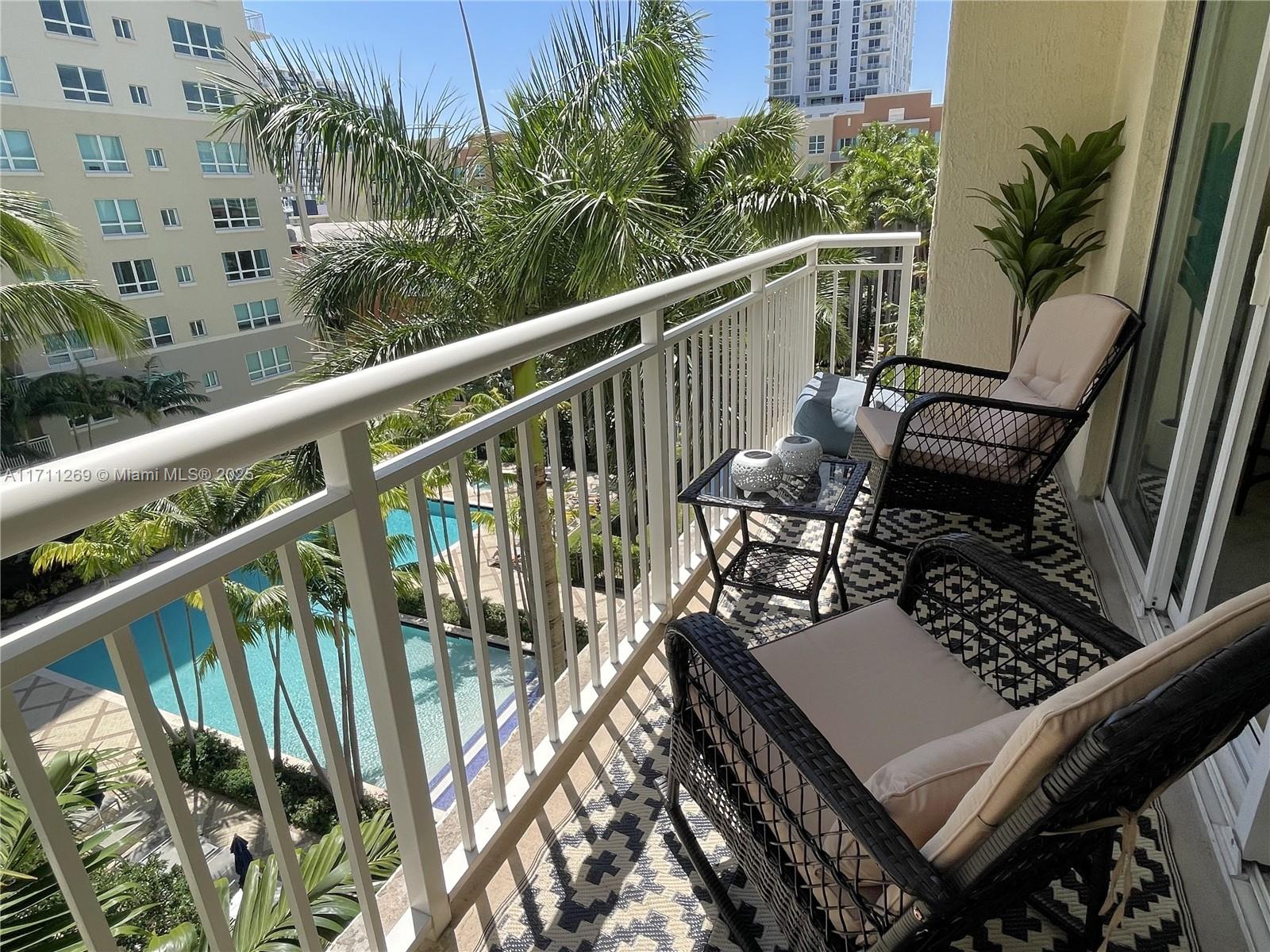 2000 N Bayshore Dr 525, Miami, Broward County, Florida - 1 Bedrooms  
1 Bathrooms - 