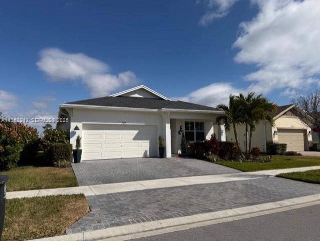 Photo of 797 SE Bloomfield Rd, Port St Lucie, FL 34984 (MLS # A11963213)