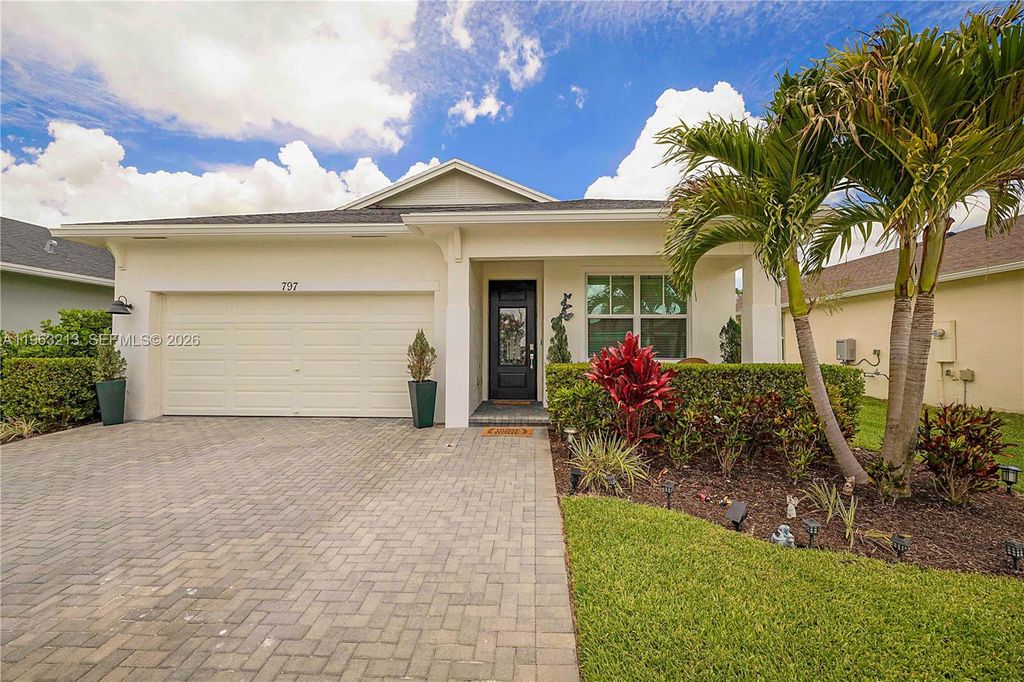 Photo of 797 SE Bloomfield Rd, Port St Lucie, FL 34984 (MLS # A11963213)