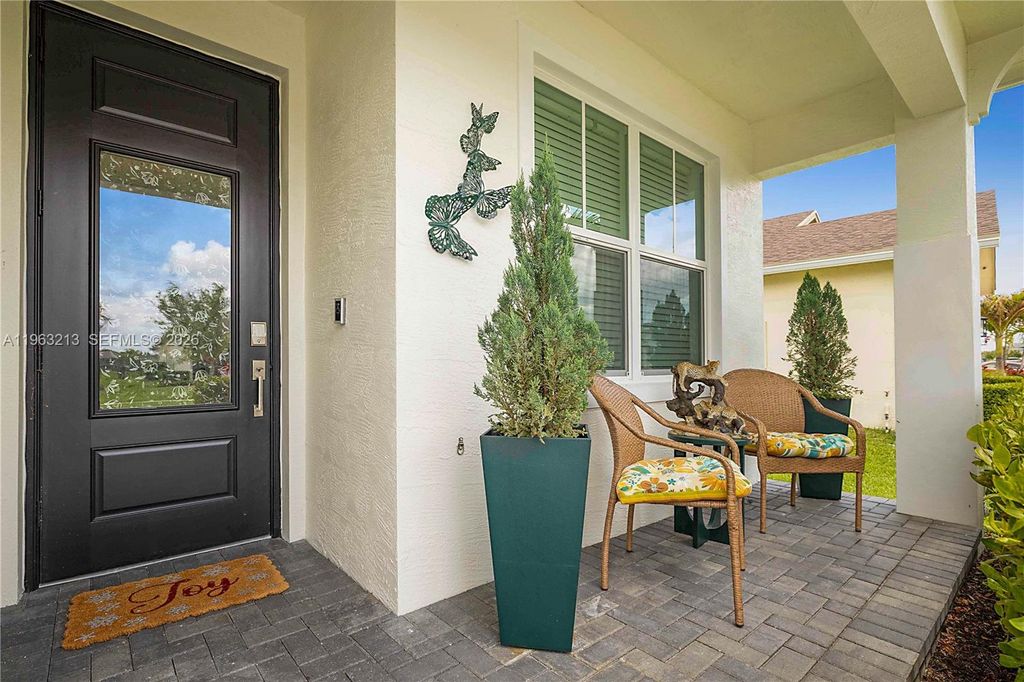 Photo of 797 SE Bloomfield Rd, Port St Lucie, FL 34984 (MLS # A11963213)