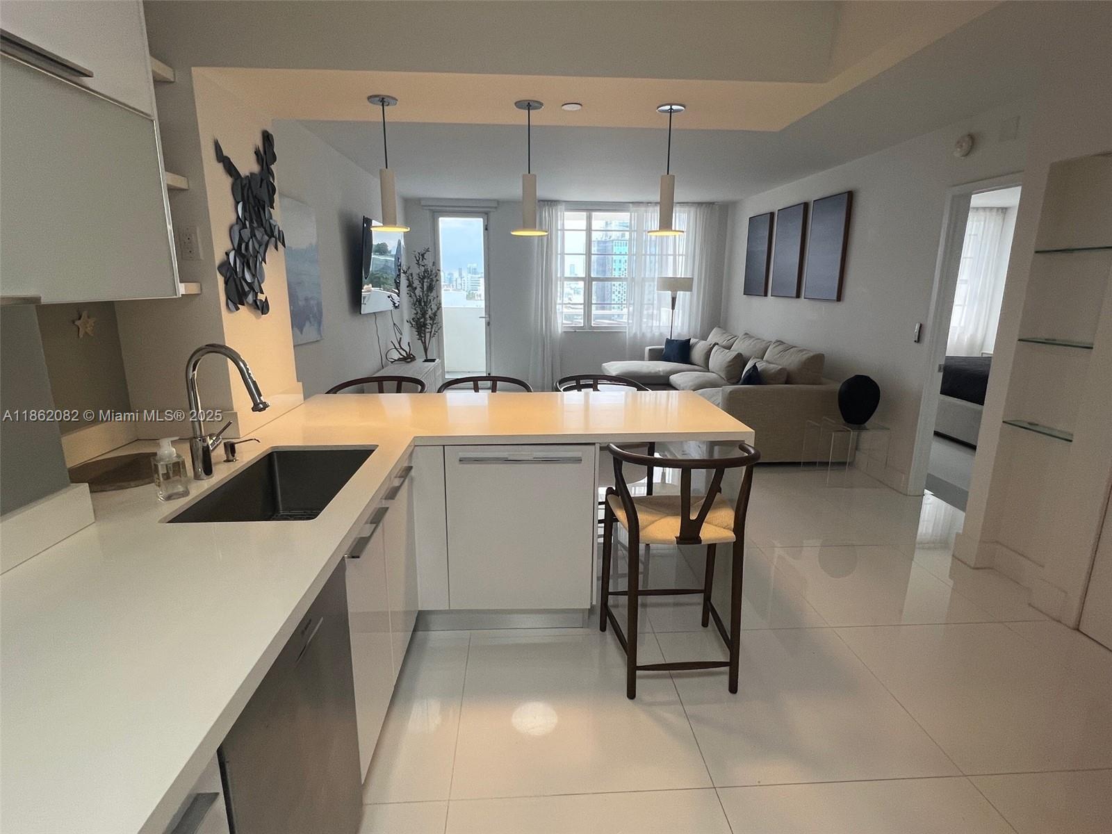 THE DECOPLAGE CONDO - Residential Lease