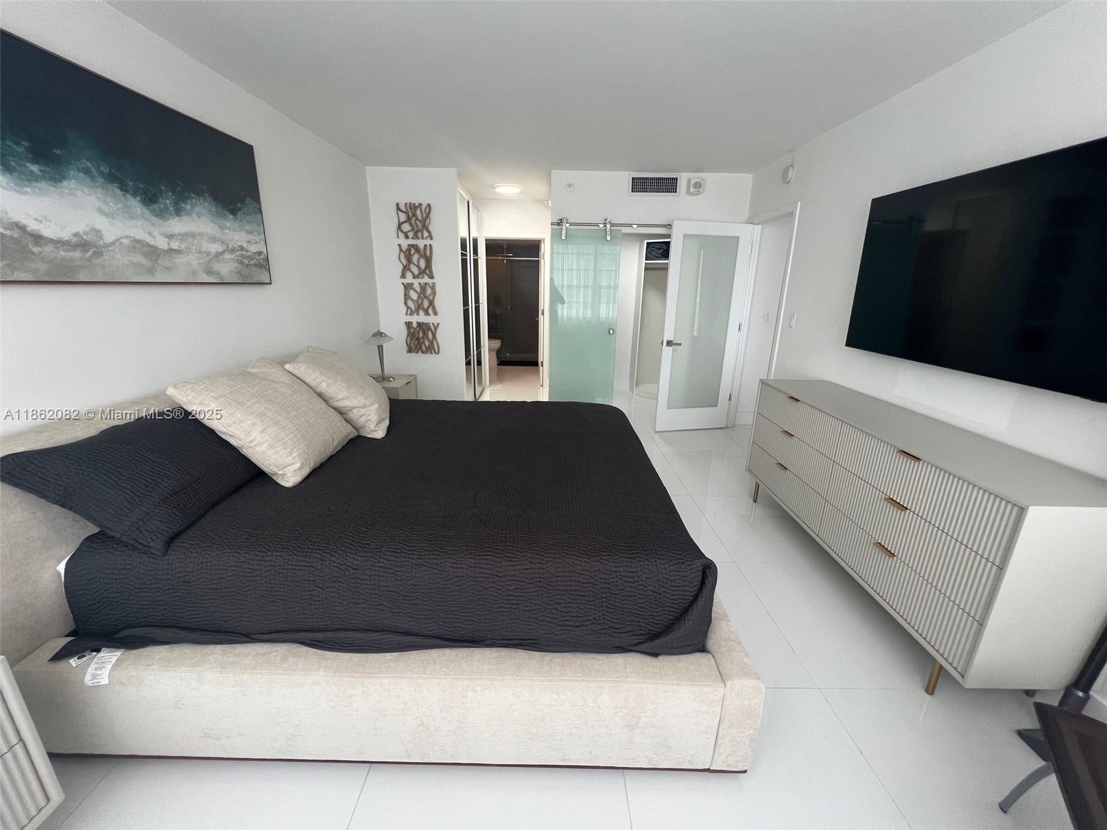 THE DECOPLAGE CONDO - Residential Lease