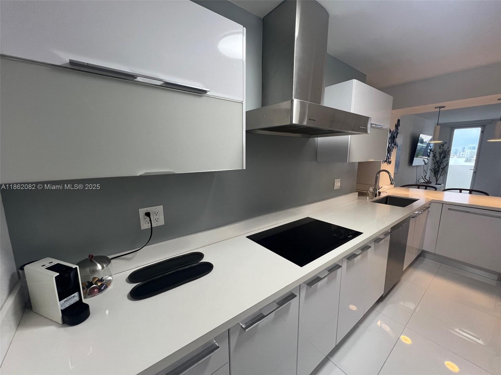 THE DECOPLAGE CONDO - Residential Lease