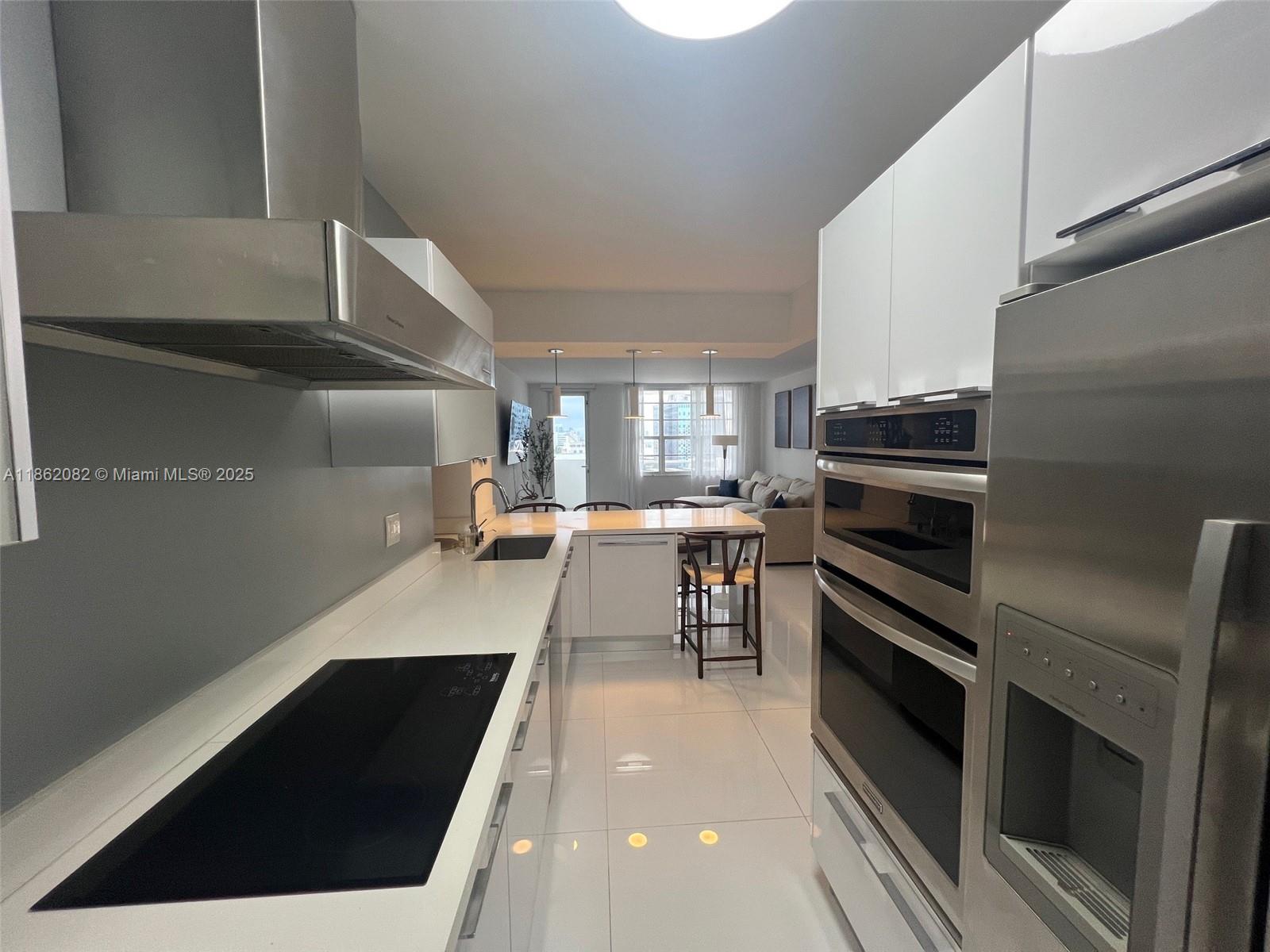 THE DECOPLAGE CONDO - Residential Lease