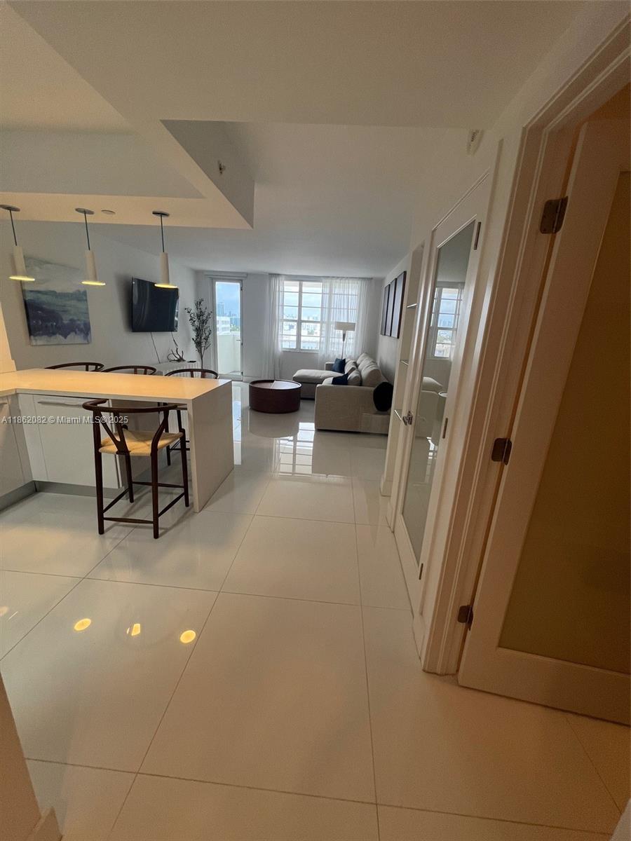 THE DECOPLAGE CONDO - Residential Lease