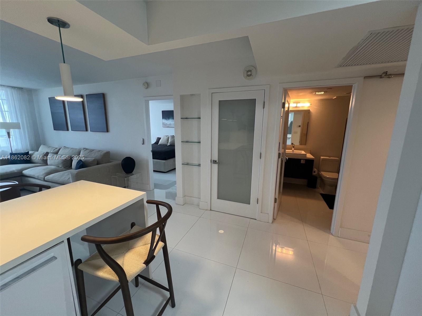 THE DECOPLAGE CONDO - Residential Lease