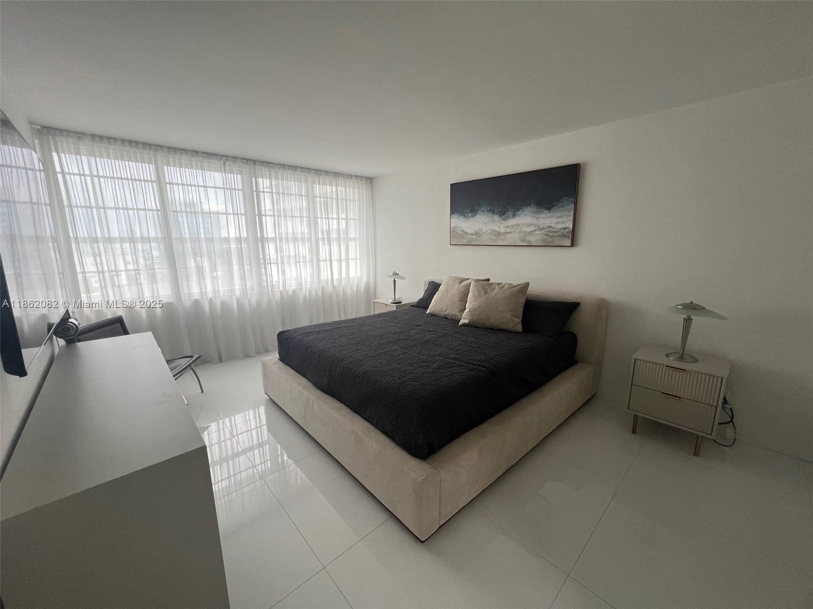 THE DECOPLAGE CONDO - Residential Lease