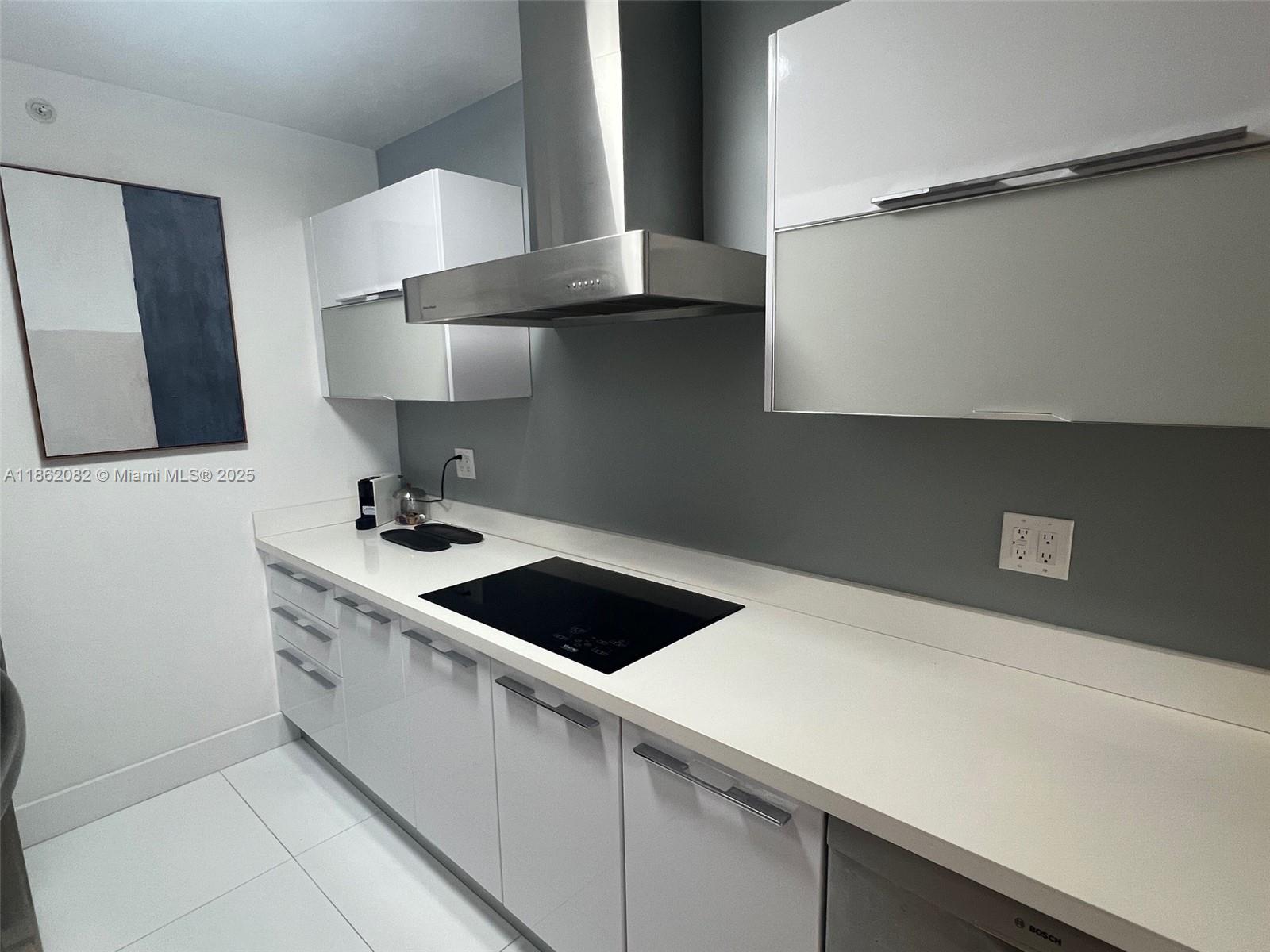 THE DECOPLAGE CONDO - Residential Lease