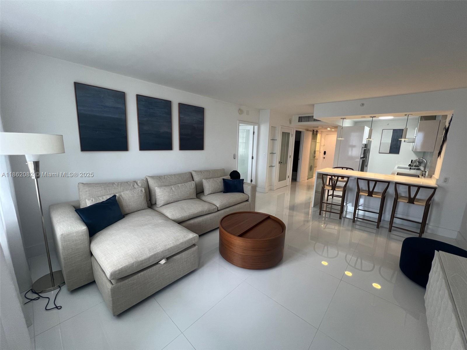 100 Lincoln Rd 1022