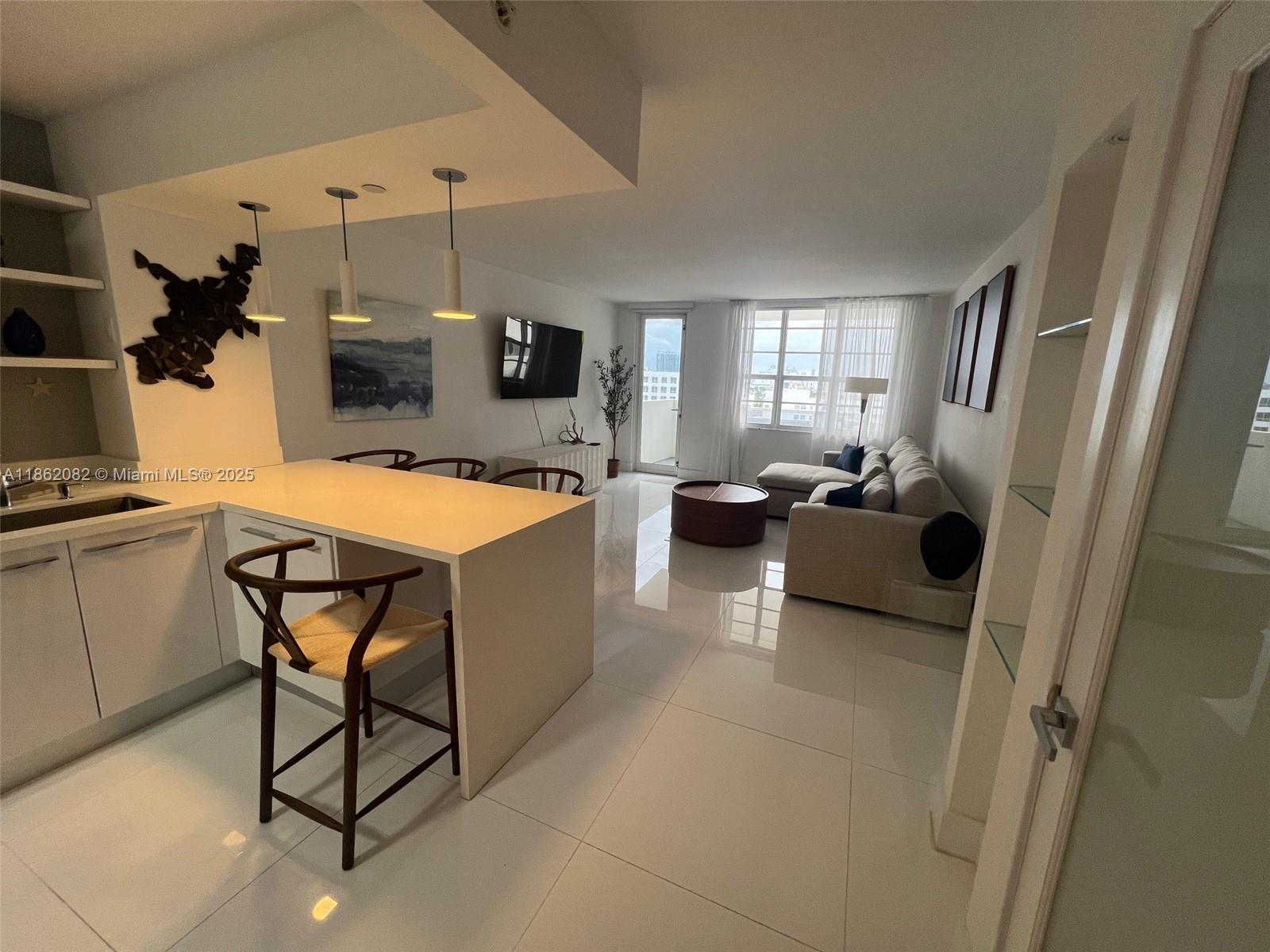 THE DECOPLAGE CONDO - Residential Lease