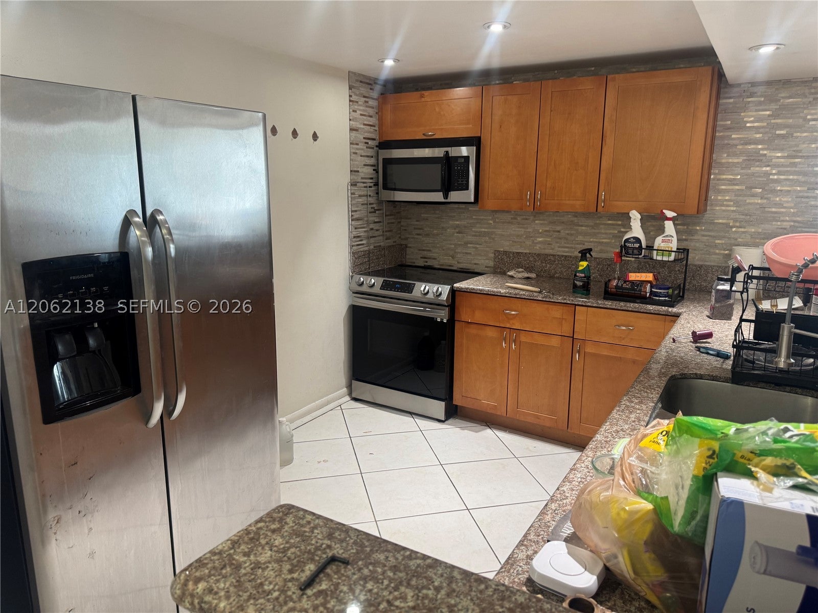 200 Leslie Dr 629