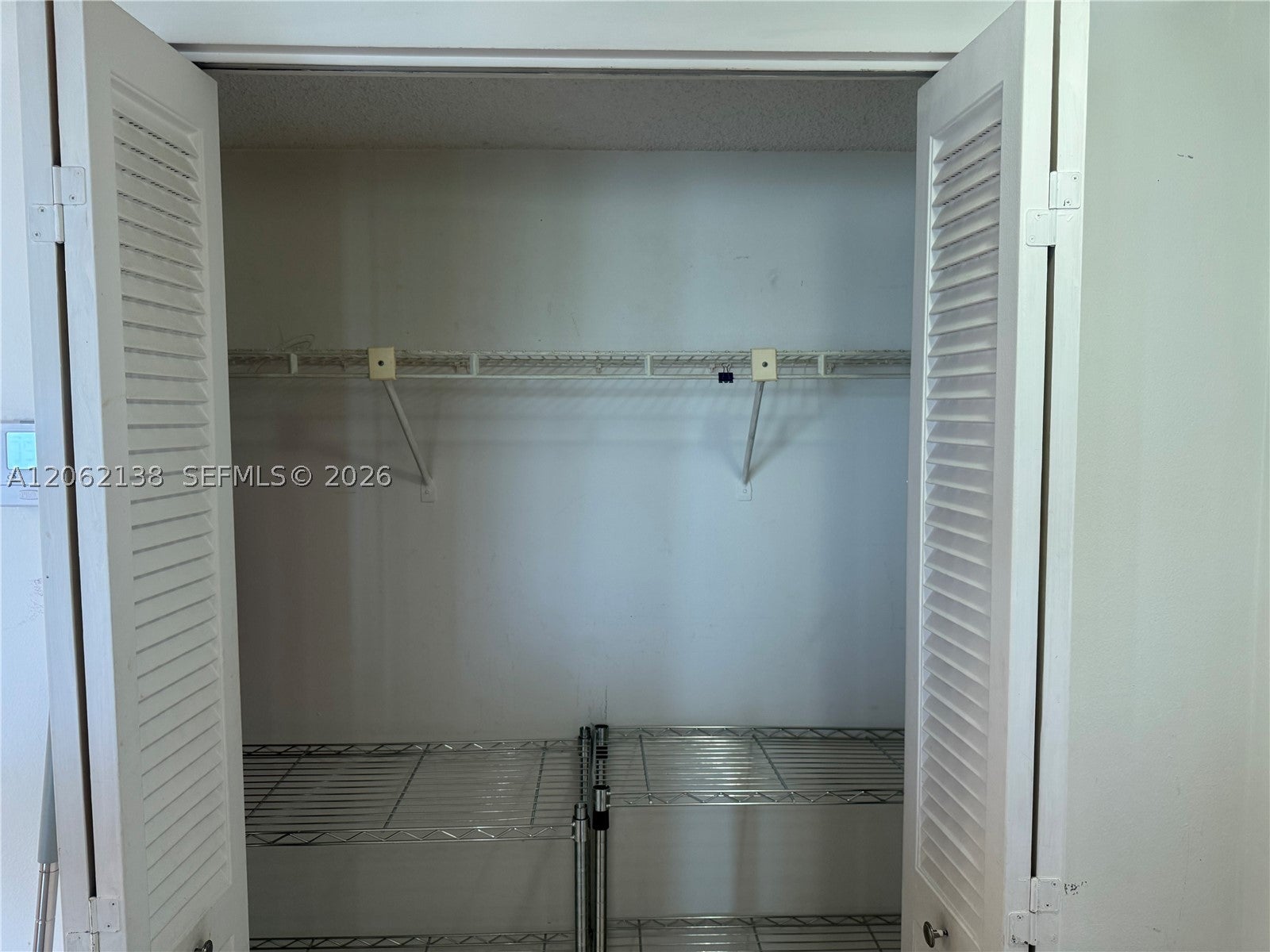 200 Leslie Dr 629