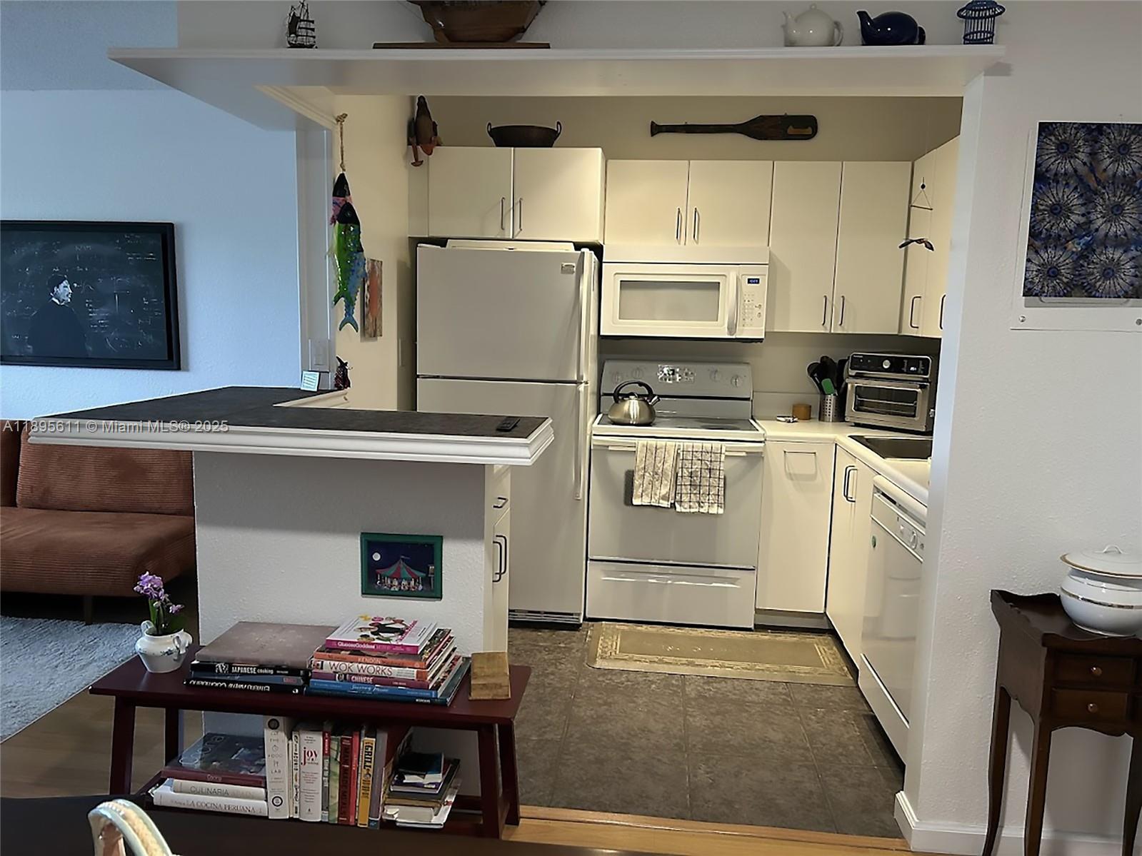 CORAL POINT CONDOMINIUM - Residential Lease