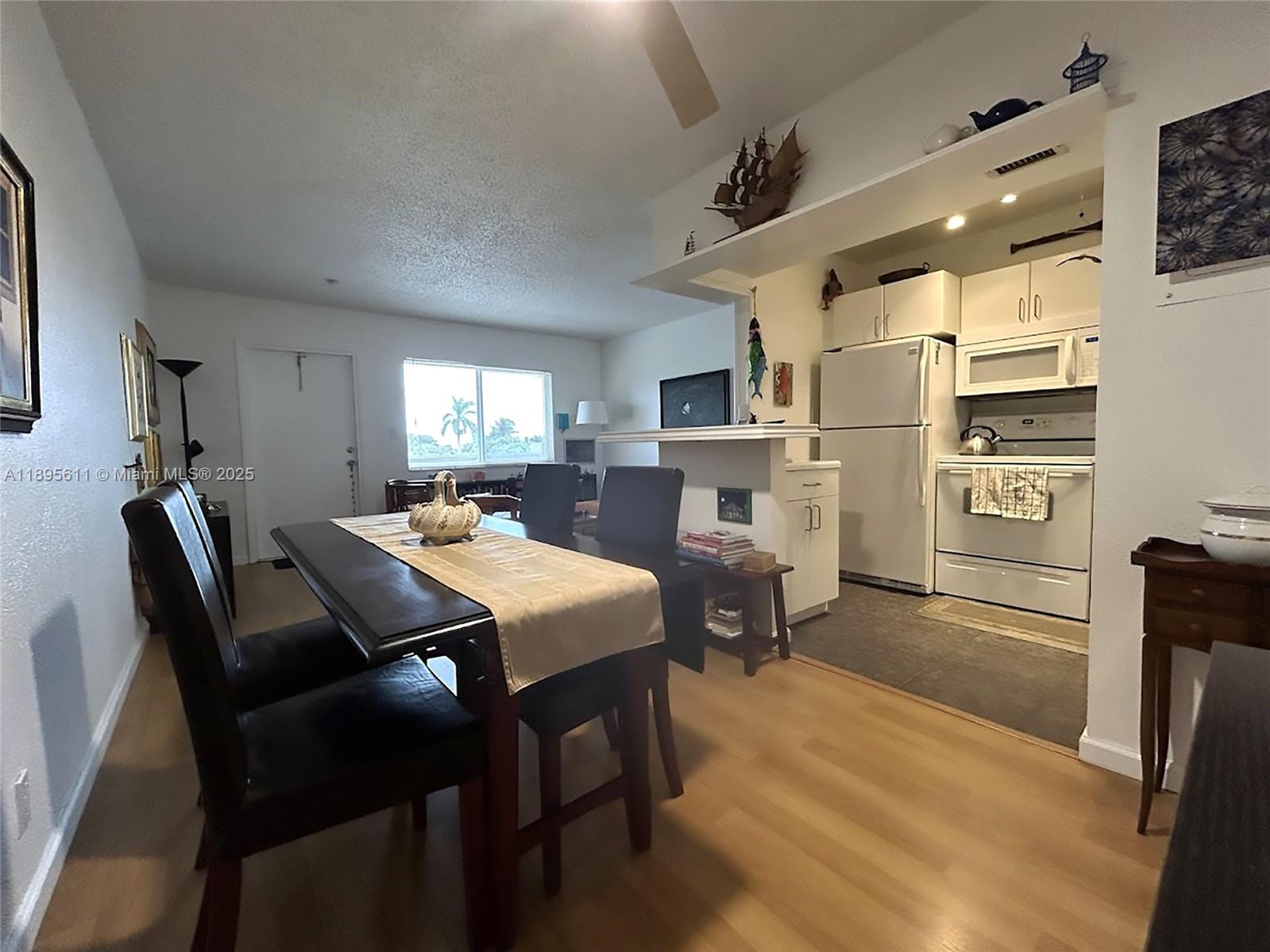 CORAL POINT CONDOMINIUM - Residential Lease
