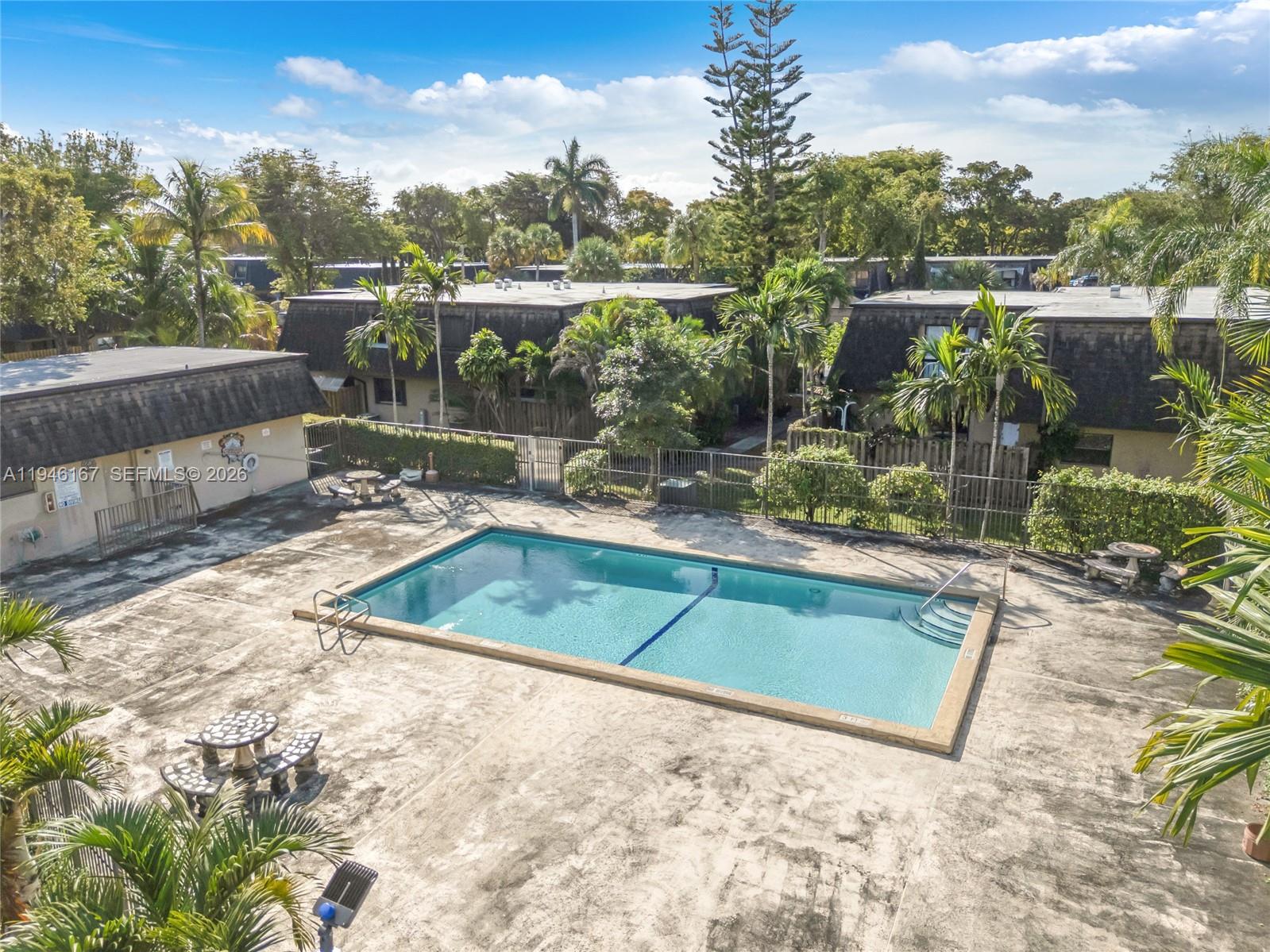 CAMELOT ONE CONDO - Residential