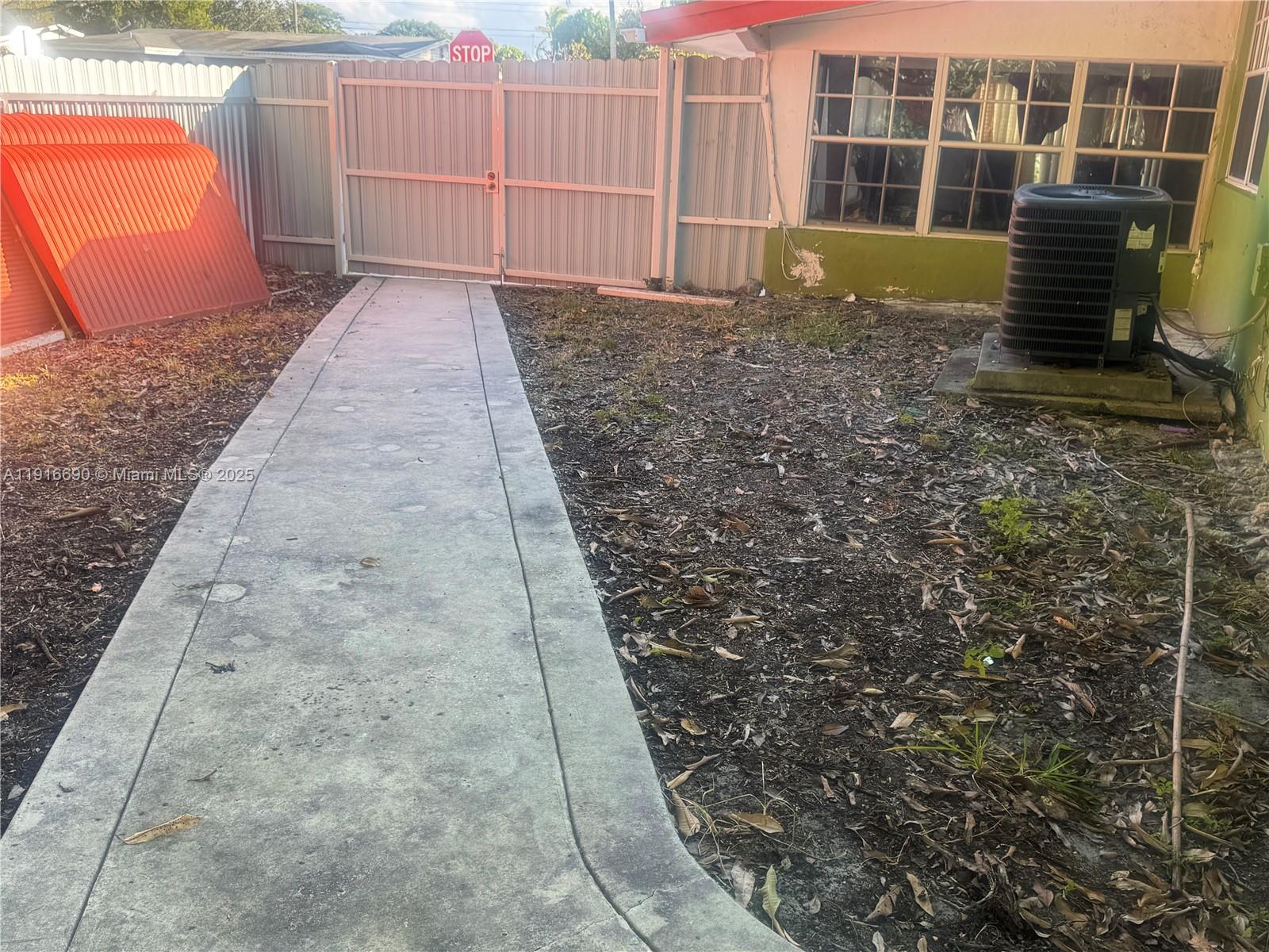 BOULEVARD HEIGHTS SEC 8 - Residential Lease