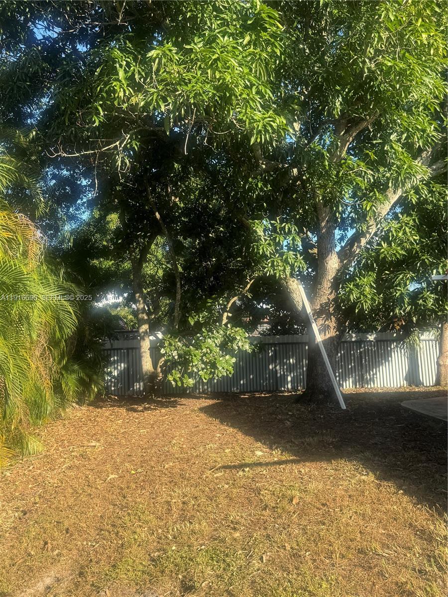 BOULEVARD HEIGHTS SEC 8 - Residential Lease