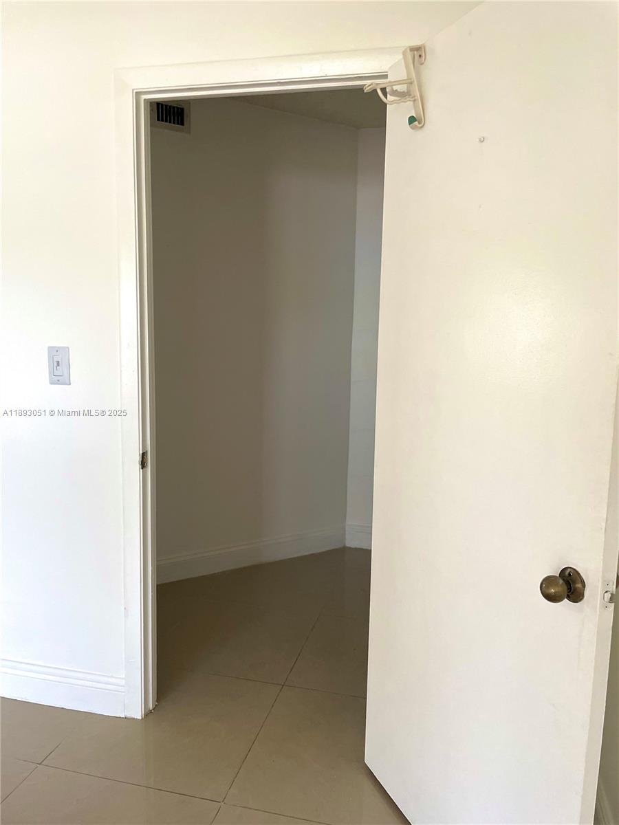 LAS VISTAS AT DORAL CONDO - Residential Lease