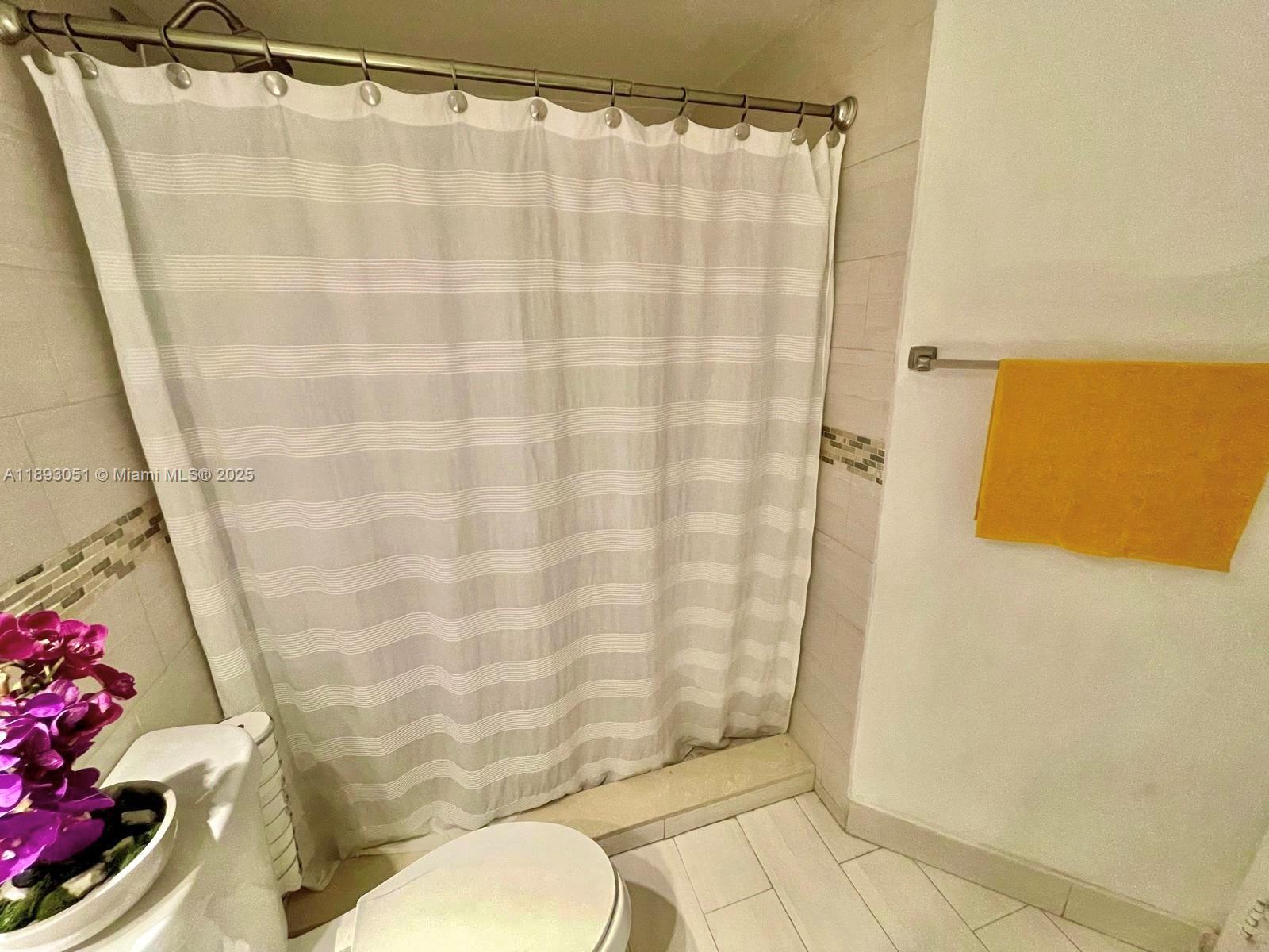 LAS VISTAS AT DORAL CONDO - Residential Lease