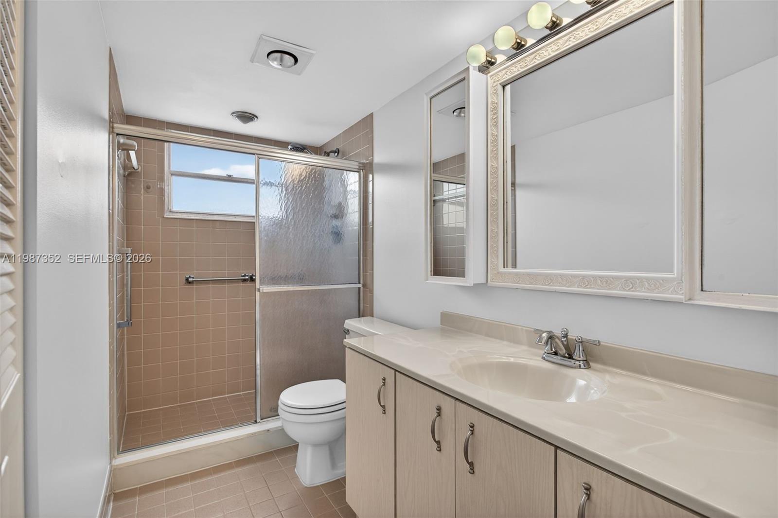 GRANADA VILLAGE F CONDO - Residential