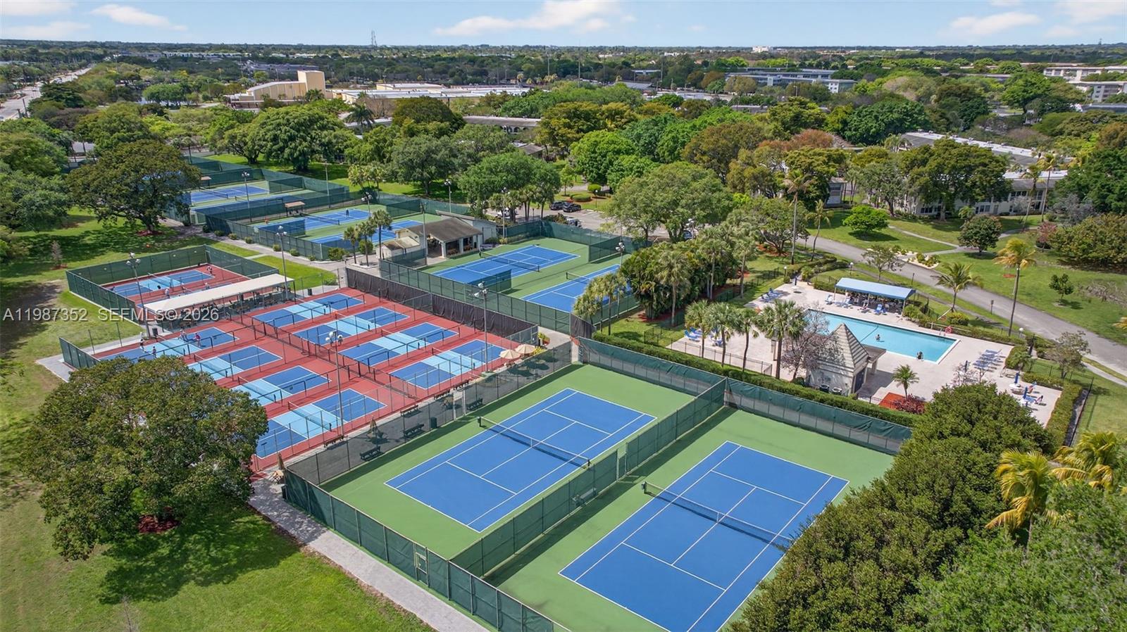 GRANADA VILLAGE F CONDO - Residential