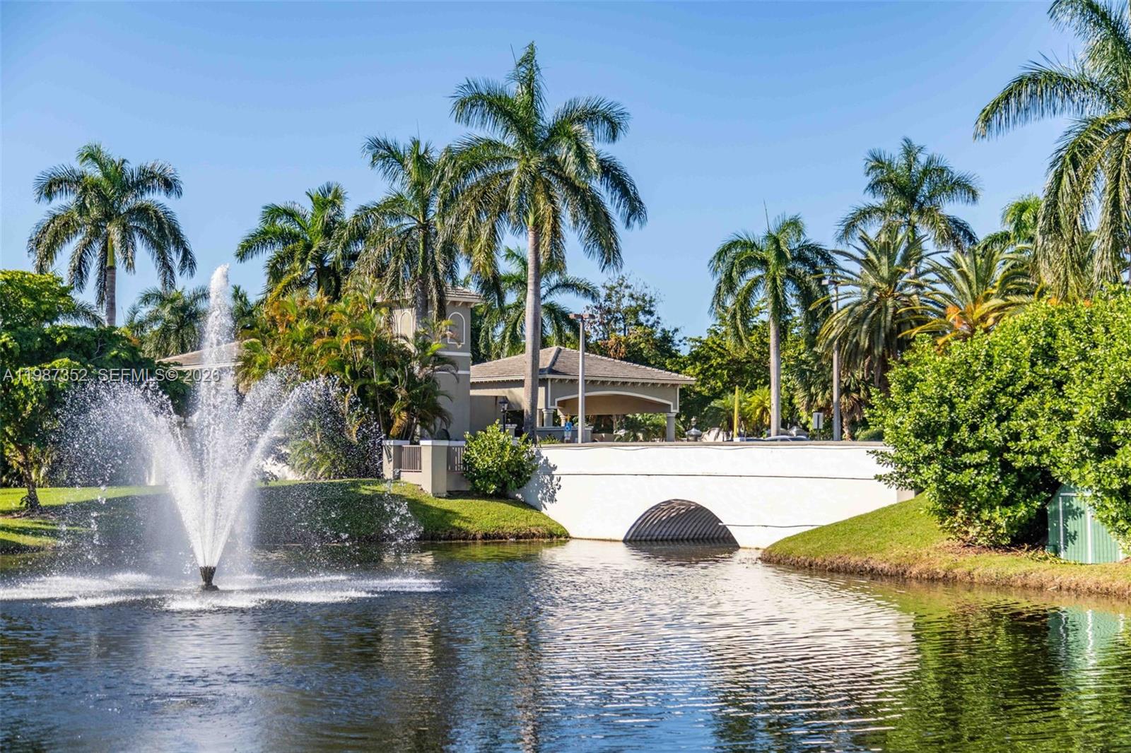 GRANADA VILLAGE F CONDO - Residential